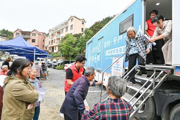 送医“上山”，科普“下乡” 2025浙江省肿瘤防治科普“山海”行动走进大溪边乡