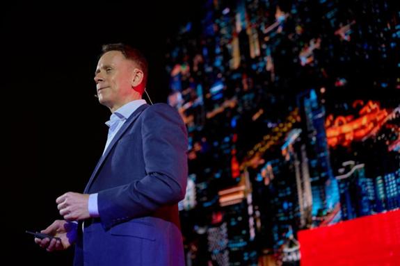 重构：TEDxLianyang 2025大会探讨未来想象的新边界