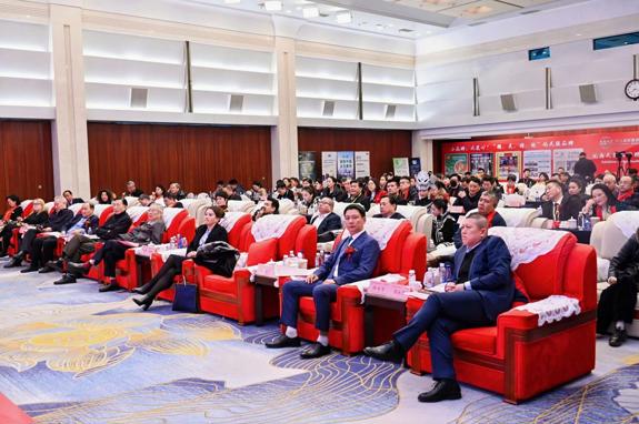 东方草本破圈全球！中国蜜桃携院士级养发科技登陆世界舞台