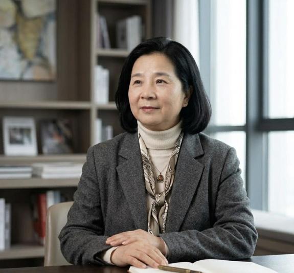 从材料体系到专业决策能力——王小梅在明清家具材料领域的专业实践与行业价值