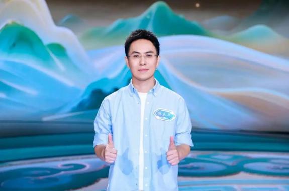 陈永华：在钢铁丛林里读诗的人  一个汽车金融老兵的“AB面”人生