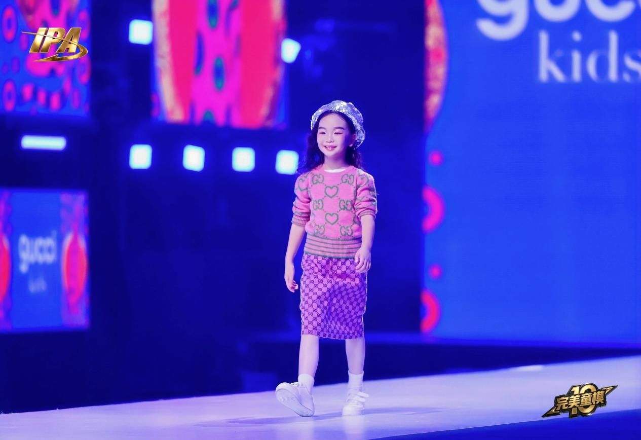 LIK_2363-opq4848578313